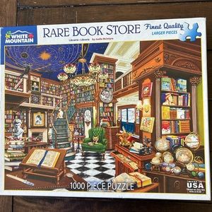 White Mountain Puzzle - Rare Book Store. 1000 pieces.